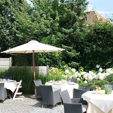 Hotel Rose De Chopin 3*